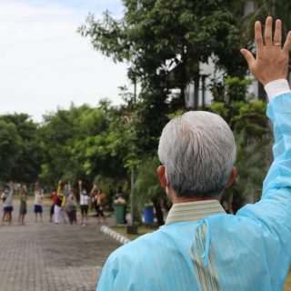 Gubernur Jateng memberikan dukungan moral kepada pasien Covid-19 di Asrama Haji Donohudan