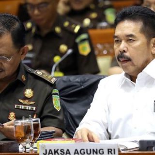 Jaksa Agung Sanitiar Burhanuddin rapat bersama dengan Komisi III DPR