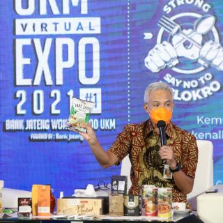 Gubernur Jateng Ganjar Pranowo membuka UKM Virtual Expo