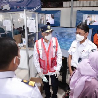 Budi Karya Sumadi mengunjungi di Stasiun Tugu Yogyakarta, Minggu (14/2/2021).