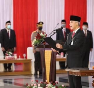 Gubernur Ganjar Pranowo menyentil pesan Bung Karno dalam pidatonya saat melantik bupati/wali kota hasil Pilkada 2020