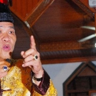 Anton Medan saat memberikan tausiyah.