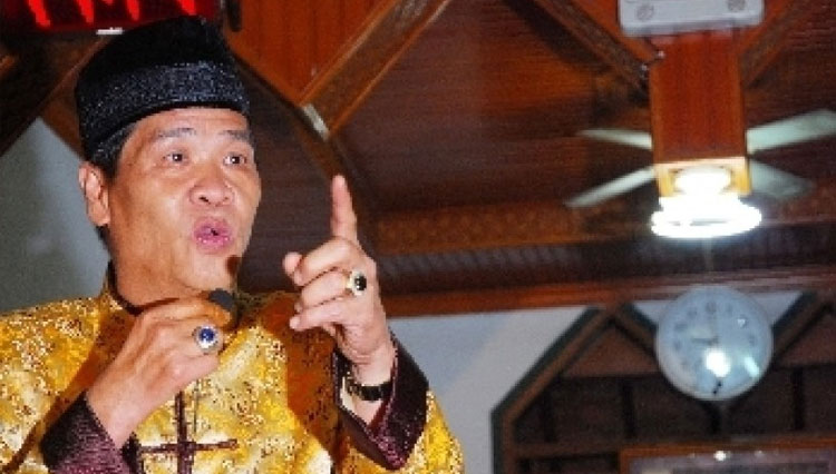 Anton Medan saat memberikan tausiyah.