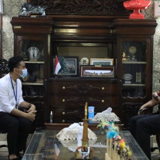 Wali Kota Solo, Gibran Rakabuming Raka menemui Gubernur Jateng Ganjar Pranowo di rumah dinas, Jumat (19/3) pagi