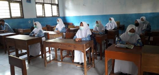 Sekolah tatap muka di tengah pandemi Covid-19