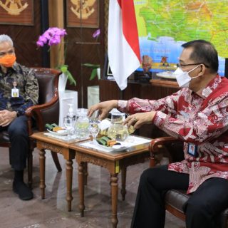 Gubernur Jateng Ganjar Pranowo menerima kunjungan Kakanwil Kemenkumham Jateng, A Yuspahruddin