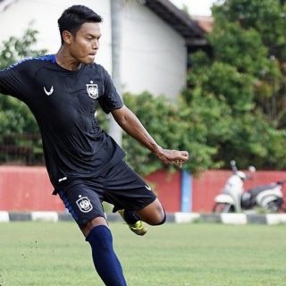 Pemain depan PSIS diasah ketajamannya agar mampu mencetak gol.