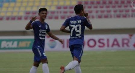 Pemain PSIS melakukan selebrasi setelah mengalahkan Tira Persikabo 3-1