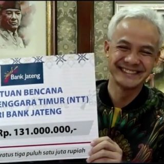Gubernur Ganjar Pranowo siap menyalurkan bantuan untuk korban bencana NTT dari hasil konser virtual HUT Bank Jateng