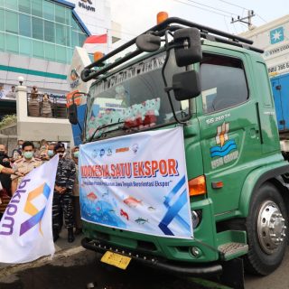 Gubernur Ganjar Pranowo melepas ekspor hasil perikanan kelautan Jateng