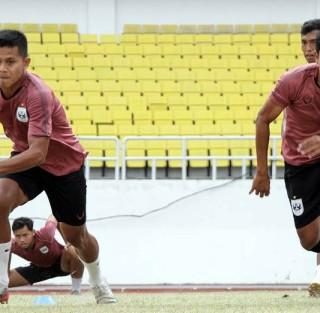 Untuk pertama kalinya,para pemain PSIS berlatih di Jatidiri setelah stadion yang menjadi home base-nya direnovasi Pemprov Jateng