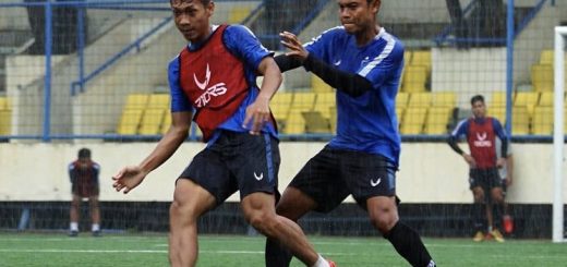 Teknik permainan para pemain PSIS terus dimatangkan pelatih Dragan Djukanovic