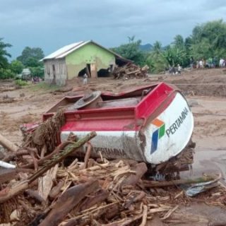 Banjir bandang meluluhlantakan Flores Timur, NTT