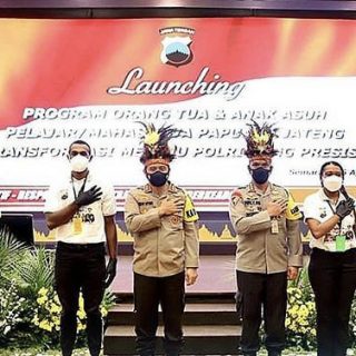Launcing program pola anak asuh pelajar, mahasiswa Papua di Polda Jateng