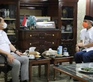 Duta Besar Indonesia untuk Turki, Lalu Muhammad Iqbal, mengunjungi Gubernur Jawa Tengah, Ganjar Pranowo, di rumah dinasnya Puri Gedeh Kota Semarang, Sabtu (1/5) malam
