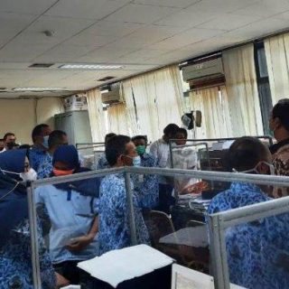 Wali Kota Semarang Hendrar Prihadi melakukan sidak di OPD pada hari pertama masuk kerja pascalibur Lebaran 2021.