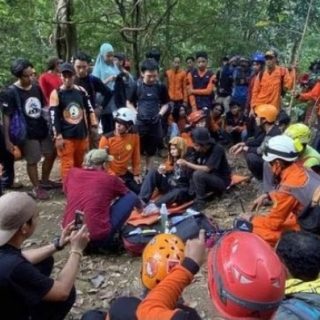 Tim SAR menemukan wanita yang sempat hilang selama tiga hari di Gunung Abbo.