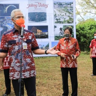 Pembangunan Jateng Valley di kawasan Hutan Wisata Penggaron yang mangkrak sejak 2010 dilanjutkan pada era kepemimpinan Gubernur Ganjar Pranowo