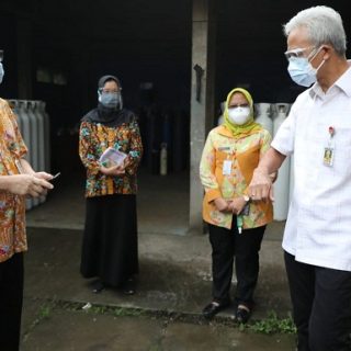 Ketersediaan oksigen PT Samator aman untuk kebutuhan rumah sakit dimasa pandemi. Kepastian diperoleh setelah Gubernur Ganjar Pranowo meninjau depo perusahaan