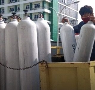 Rumah Sakit Darurat Covid-19 (RSDC), Kedungmundu, Semarang, terpaksa mendatangkan stok oksigen dari Tegal untuk memenuhi kebutuhan terhadapat sarana rumah sakitnya.