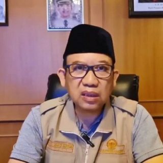 Bupati Banyumas Achmad Husein