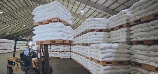 Jutaan ton aminonik produksi PT Pupuk Kalimantan Timur siap diekspor ke negara tujuan.