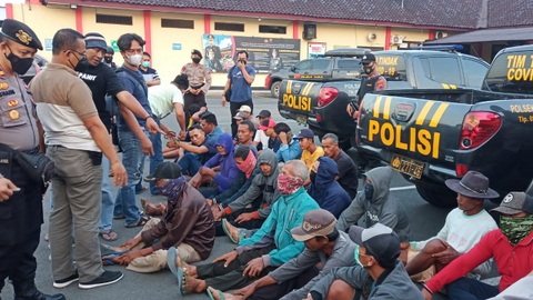 Pelaku penyebaran selebaran provokatif di Blora sempat diamankan dan dimintai keterangan di Mapolres Blora sebelum akhirnya dilepaskan