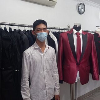 Mas Imam, pemilik PersewaanJas Mr J