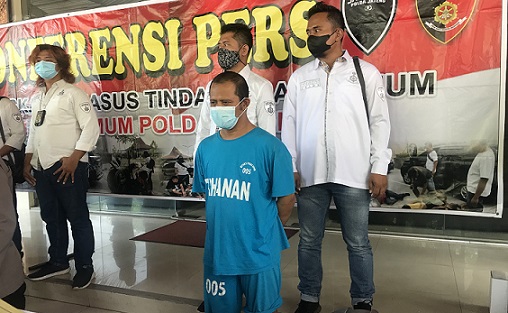 NH, perusakan dan penganiayaan dengan cara melempar kaca mobil dengan batu di wilayah Semarang, Kabupaten Kendal dan Kabupaten Semarang yang ditangkap Polda Jateng.