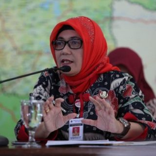 Kepala DP3AP2KB Jateng, Retno Sudewi