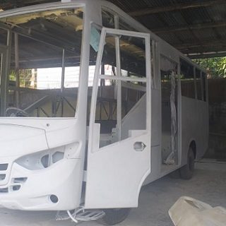Proses pembuatan bus yang disiapkan untuk rute Semarang - Grobogan, yang dikerjakan di Karoseri New Armada Magelang