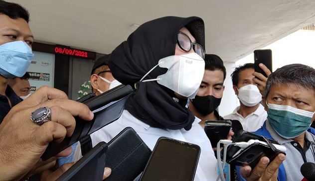 Kabag Humas dan Protokol Dirjen Pemasyarakatan Rika Aprianti memberikan keterangan kepada para wartawan