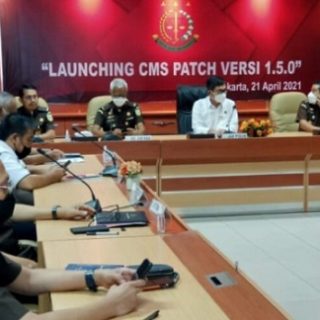 Peluncurkan aplikasi Case Management System (CMS) Publik dan Dashboard CMS saat membuka Rapat Kerja Teknis Pidana Umum 2021, di Kejaksaan Agung, Rabu (1/9).