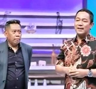 Tukul Arwana (kiri) saat bersama Wali Kota Semarang Hendrar Prihadi dalam salah satu acara di Ibu Kota Provinsi Jateng.