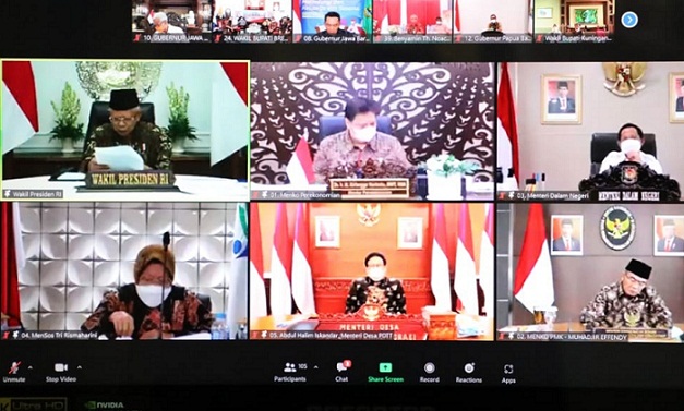 Wakil Presiden Ma'ruf Amin (kiri atas) memimpin rapat koordinasi terkait percepatan penanggulangan kemiskinan ekstrem secara daring, Selasa (28/9)