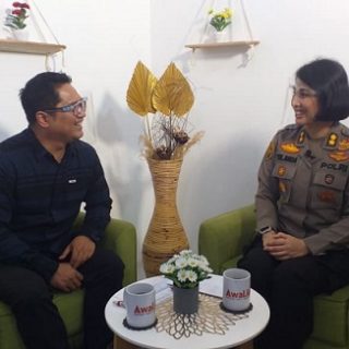 AKBP Yolanda dipandu Rudy Bonsa saat tampil di program Inspirasi Awal.id, Rabu (1/9).