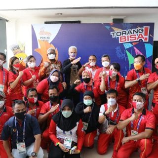Gubernur Ganjar Pranowo, mengunjungi wisma atlet yang dihuni atlet-atlet Jawa Tengah, Senin (4/10). Ganjar mengingatkan pentingnya sportivitas