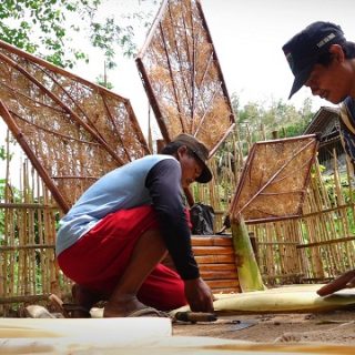 Dengan mengusung kearifan lokal, Desa Wisata Sumberbulu di Desa Pendem, Kecamatan Mojogedang, Kabupaten Karanganyar, Jawa Tengah masuk dalam 50 besar ajang Anugerah Desa Wisata Indonesia (ADWI) 2021 yang digelar Kemenparekraf RI