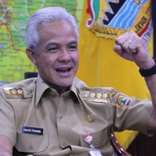 Gubernur Jateng Ganjar Pranowo membuka gelaran Dieng Cukture Festival ke 16 secara virtual dari ruang kerjanya, Senin (1/11)