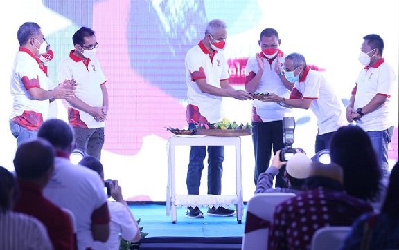 Gubernur Jateng, Ganjar Pranowo, menghadiri peringatan hari ulang tahun RSUD Moewardi Solo, Sabtu (8/1)