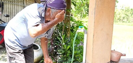 Air bersih sekarang sudah berlimpah untuk kebutuhan warga Sedulur Sikep Samin Klopoduwur, Kecamatan Banjarejo, Kabupaten Blora, setelah mendapat bantuan dari Pemprov Jateng