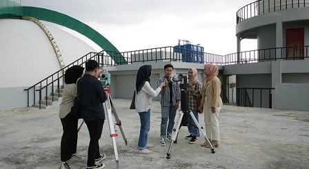 Tim pengamatan bulan (rukyatul hilal) bulan Ramadan 1443 H Universitas Islam Negeri (UIN) Walisongo Semarang menempatkan peralatan di empat titik lokasi yang berbeda di Provinsi Jawa Tengah