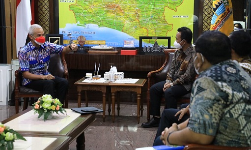 Gubernut Jawa Tengah menerima kunjungan para petinggi PT Pertamina Jawa Bagian Tengah di ruang kerjanya, Selasa (12/4/2022)