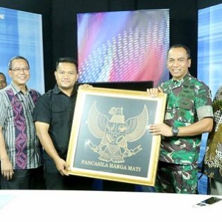 Wakil Ketua DPRD Kota Semarang, Wahyoe Winarto (kanan), menjadi narasumber pada dialog interaktif bersama DPRD Kota Semarang dengan tema “Pancasila Pemersatu Bangsa”, di Studio Metro TV Semarang, Selasa (24/5)