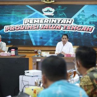 Gubernur Jateng Ganjar Pranowo menerima kunjungan DPRD Provinsi Sulawesi Selatan di kantornya, Rabu (11/5)