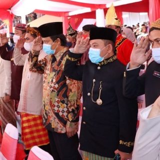 Wakil Ketua DPRD Jateng (dua dari kanan) saat mengikuti upacara HUT Bhayangkara ke-76, di Akademi Kepolisian (Akpol) Semarang, Selasa (5/7/2022).