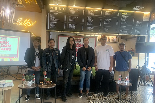 Sesi jumpa [ers dihadiri oleh ketua panitia, pihak Signature dan Suport Syatem didampingi perwakilan dari Talent Perfomer