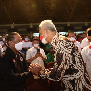 Pembukaan Pekan Special Olympics Nasional (Pesonas) 2022 berlangsung di Holy Stadium, Kota Semarang, dihadiri  Menteri Pemuda dan Olahraga RI Zainudin Amali dan Gubernur Jateng Ganjar Pranowo, Senin (4/7/2022) malam