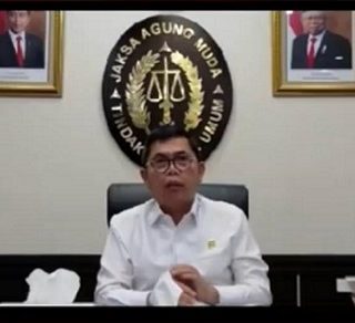 Jampidum Dr Fadil Zumhana menyampaikan pandangannya saat menjadi keynote speaker dalam Webinar Nasional dengan tema ”Restorative Justice sebagai Implementasi Dominus Litis Kejaksaan Republik Indonesia, Rabu (20/7).