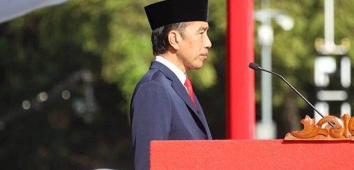 Presiden Joko Widodo memimpin upacara peringatan HUT Bhayangkara ke-76, di Akpol, Semarang, Selasa (5/7).